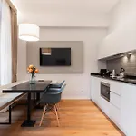 Hotel apartamentowy Major House - Luxury In By Hostand