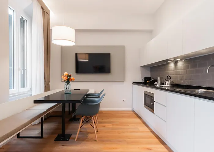 Hotel apartamentowy Major House - Luxury In By Hostand